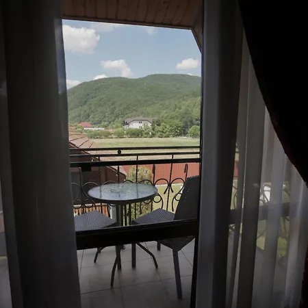 ельдорадо Bed & Breakfast