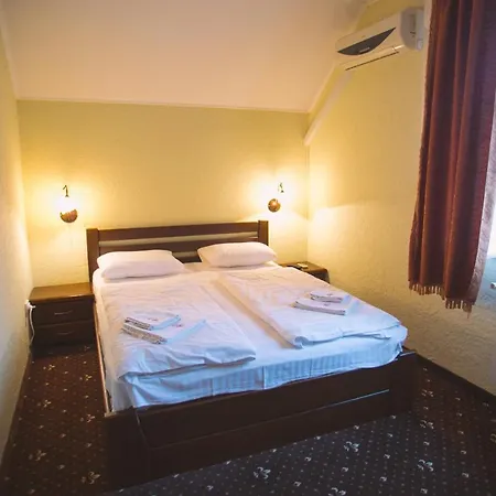 ельдорадо Bed & Breakfast Solochin